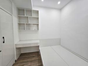 Bán chung cư cầu giấy 61m2 giá bán 4.9 tỷ quá giẻ