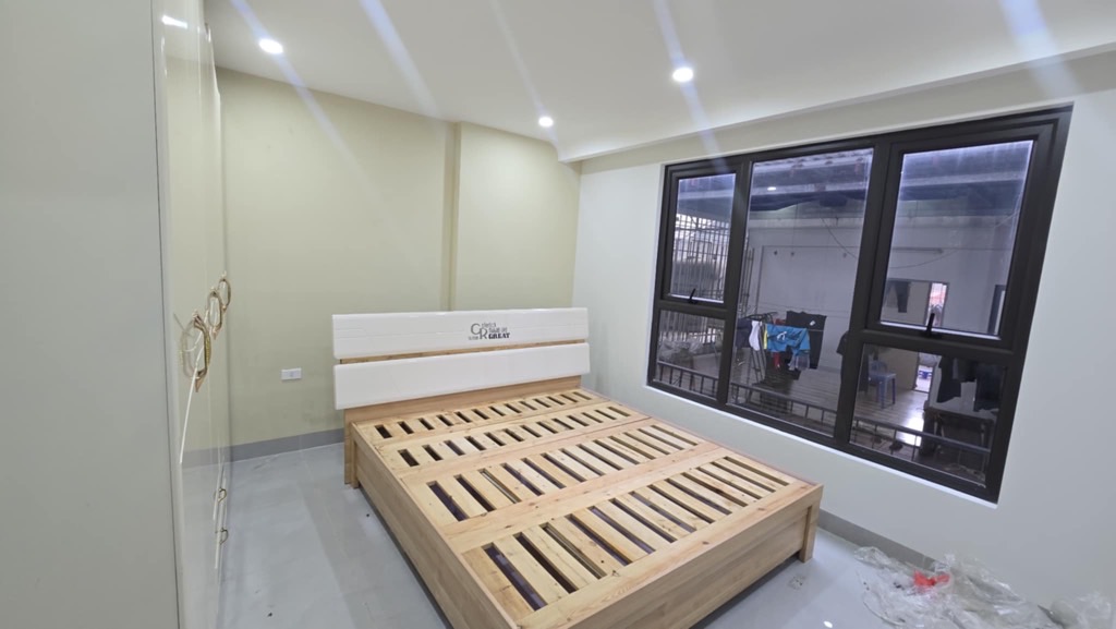 SIÊU PHẨM NHÀ XÂY MỚI CẦU GIẤY - THANG MÁY - GẦN PHỐ - CHỐT NHANH