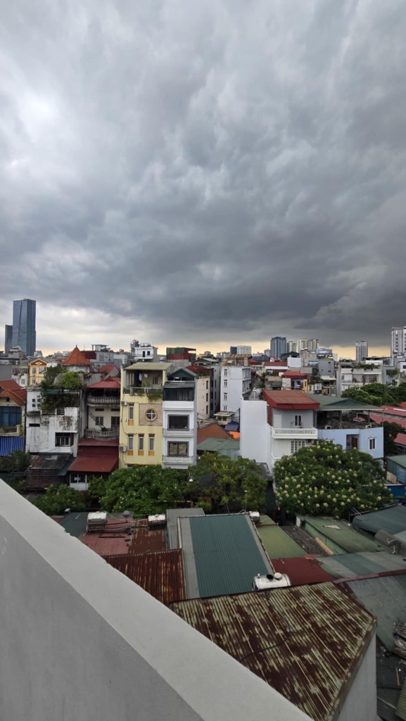 SIÊU PHẨM NHÀ XÂY MỚI CẦU GIẤY - THANG MÁY - GẦN PHỐ - CHỐT NHANH