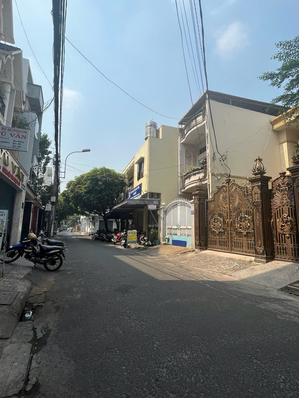 Bán nhà 2MT trước sau,nhà đẹp vào ở ngay khu Bàu Cát-đường Đồng Đen.