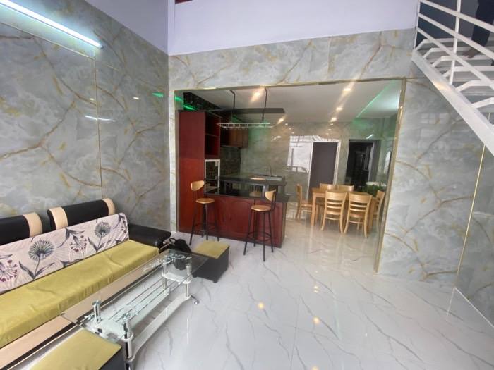 BÁN NHÀ MẶT TIỀN ĐƯỜNG 14, LINH CHIỂU,THỦ ĐỨC