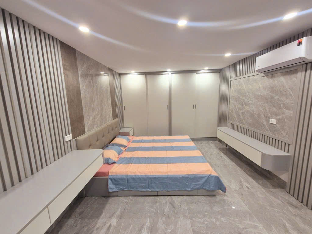 Tập thể tầng 1 kinh doanh