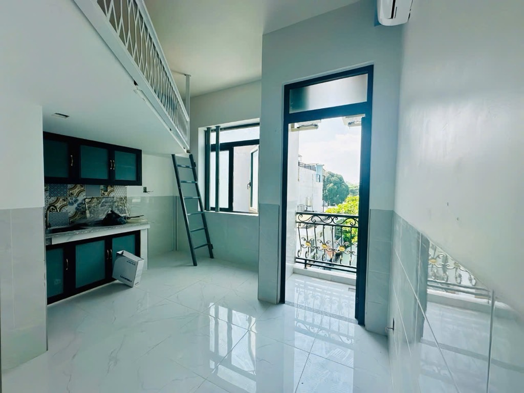 BÁN CHDV 5 TẦNG - 20 PHÒNG- THU NHẬP 80 TRIỆU/ THÁNG - NGAY HOÀNG DIỆU 2. THỦ ĐỨC