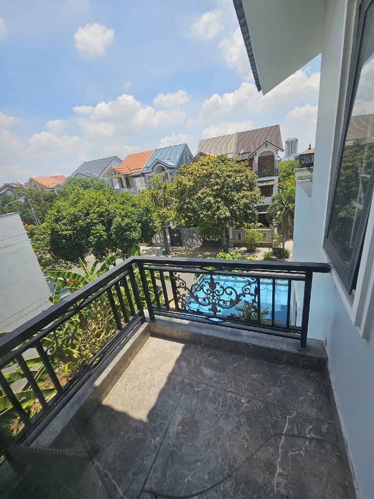 BÁN BIỆT THỰ NGAY GLOBAL CITY - TRUNG TÂM Q.9 - GIÁ 19.5 tỷ