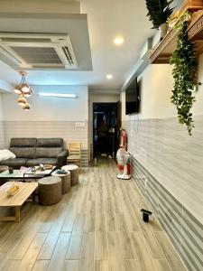 BÁN CHDV 5 TẦNG - 20 PHÒNG- THU NHẬP 80 TRIỆU/ THÁNG - NGAY HOÀNG DIỆU 2. THỦ ĐỨC