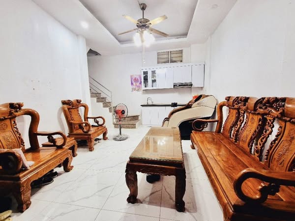 NHÀ ĐẸP 4 NGỦ SỔ CHUNG 3 NHÀ NHỈNH 4 TỶ