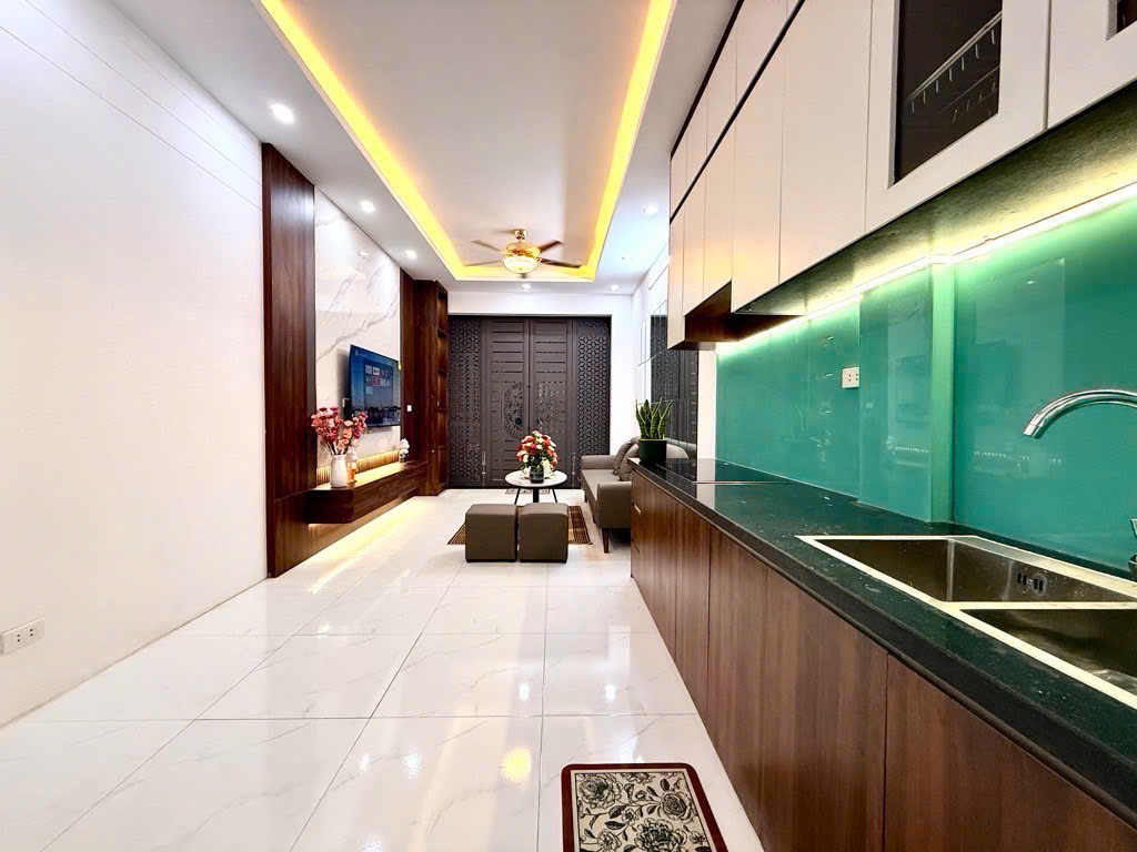 Bá.n nhà dân xây chỉ cách Royal City, Dự án Vinhomes Galaxy 5 phút đi xe, tương lai giá trị tăng mạnh