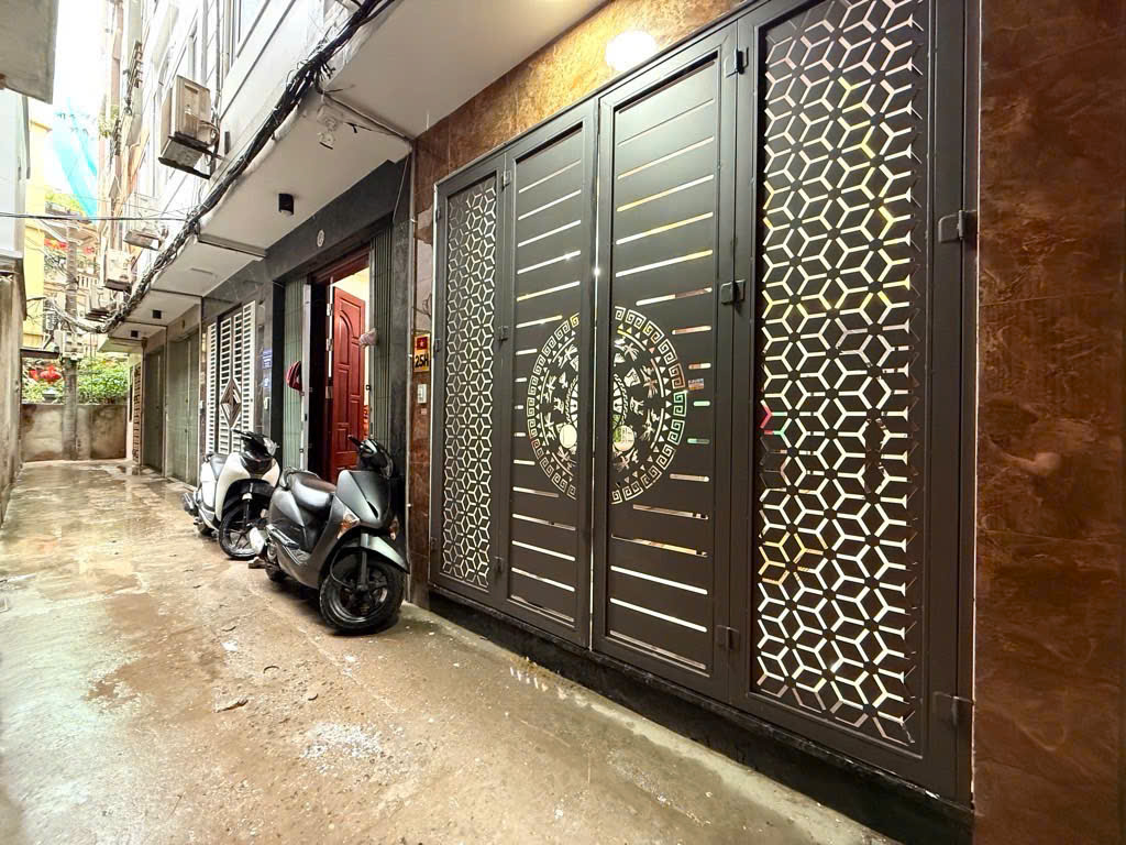 Bá.n nhà dân xây chỉ cách Royal City, Dự án Vinhomes Galaxy 5 phút đi xe, tương lai giá trị tăng mạnh