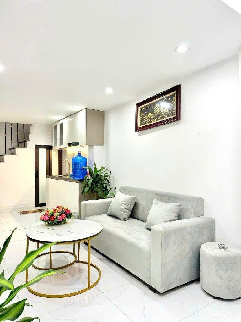 NHÀ ĐẸP TRƯƠNG ĐỊNH, NỞ HẬU- VỪA TIỀN - Ở NGAY - GẦN TRƯỜNG ĐẠI HỌC BỆNH VIỆN