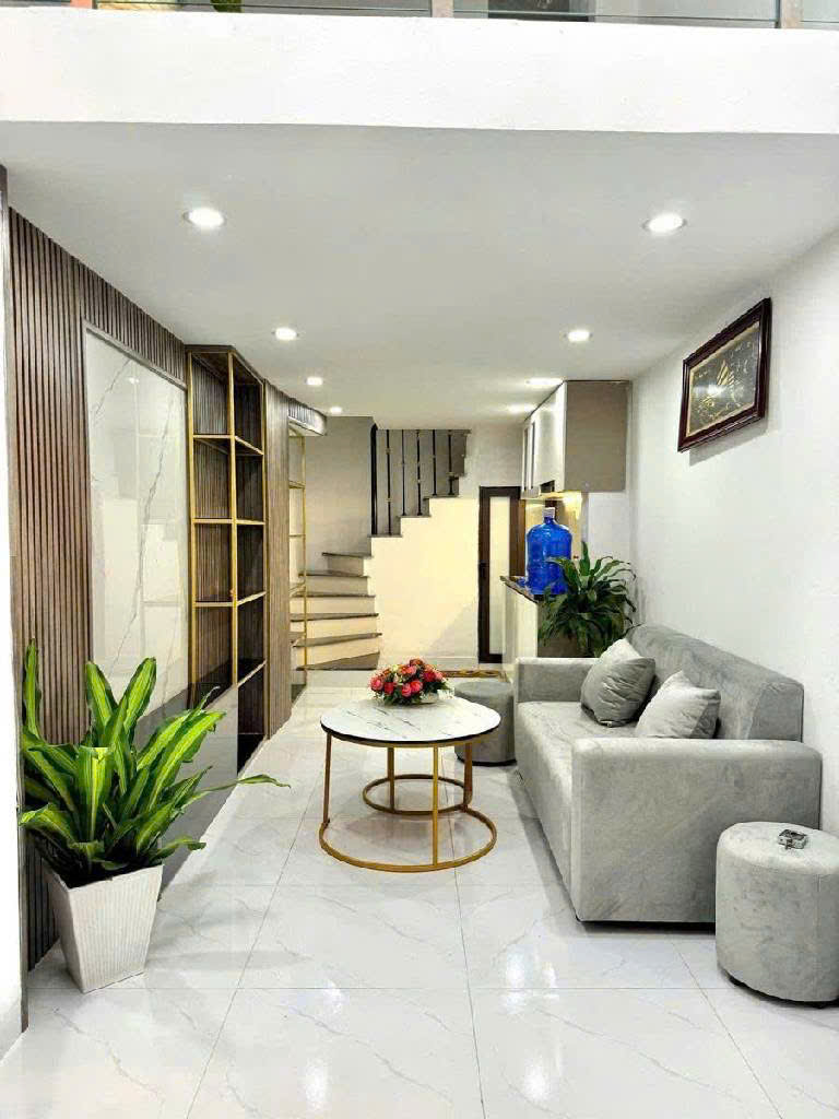 NHÀ ĐẸP TRƯƠNG ĐỊNH, NỞ HẬU- VỪA TIỀN - Ở NGAY - GẦN TRƯỜNG ĐẠI HỌC BỆNH VIỆN