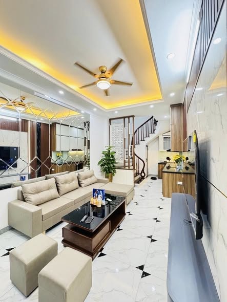 B.á.n N.h.à - Trần Phú mới Kính koong - Hoàng Mai. Gần Kđt Gamuda