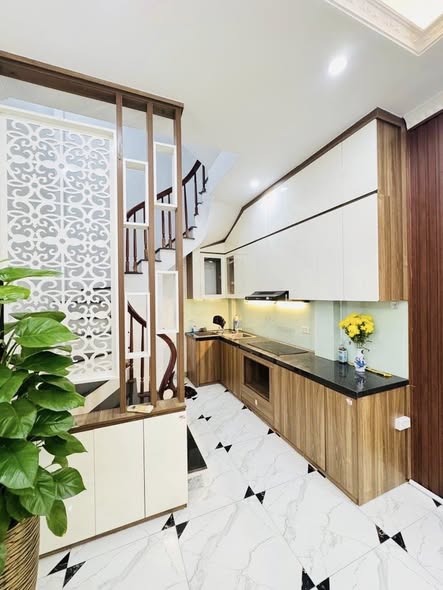 B.á.n N.h.à - Trần Phú mới Kính koong - Hoàng Mai. Gần Kđt Gamuda