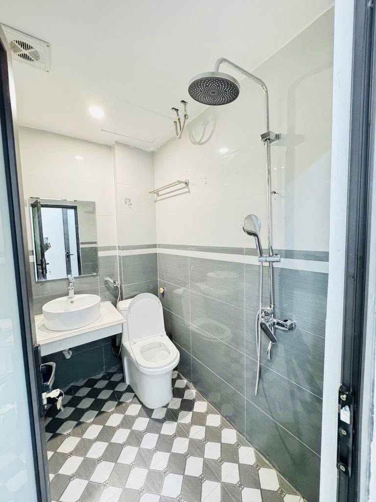 B.á.n N.h.à - Trần Phú mới Kính koong - Hoàng Mai. Gần Kđt Gamuda