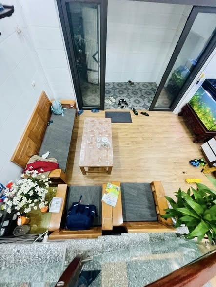 N.H.À đẹp - HOÀNG MAI có sân để xe. 46m / nhỉnh 3 tỷ