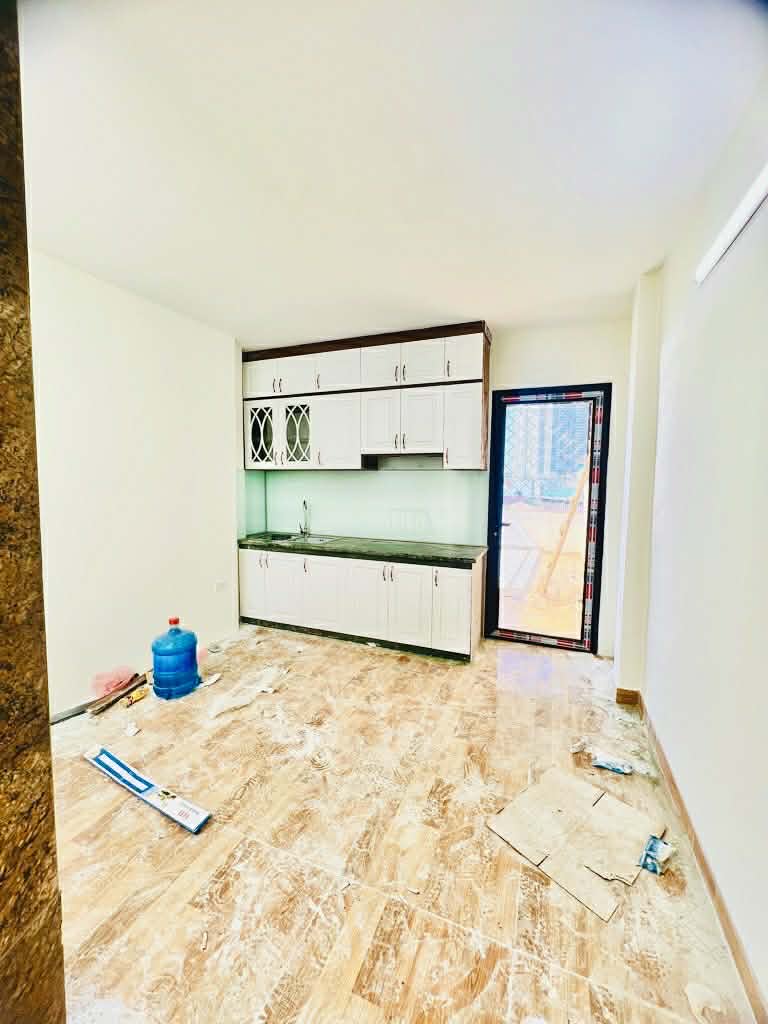 QUẬN HOÀNG MAI - LÔ GÓC 5 TẦNG THANG MÁY - NGÕ THÔNG KINH DOANH SẦM UẤT - Ô TÔ NGỦ TRONG NHÀ