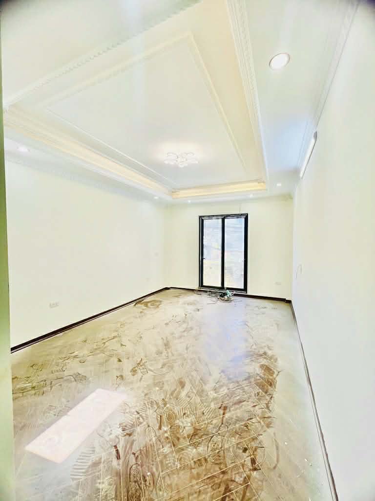 QUẬN HOÀNG MAI - LÔ GÓC 5 TẦNG THANG MÁY - NGÕ THÔNG KINH DOANH SẦM UẤT - Ô TÔ NGỦ TRONG NHÀ