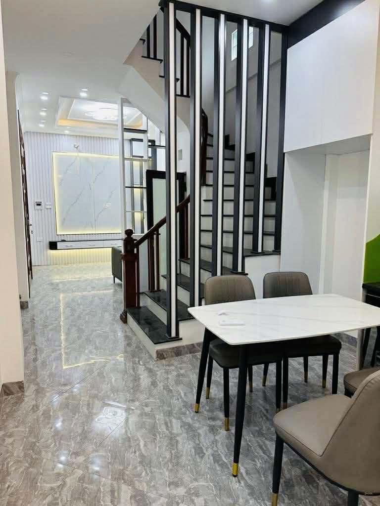 SIÊU PHẨM TRUNG TÂM QUẬN HOÀNG MAI - GIÁ TỐT NHẤT KHU VỰC - 1 NHÀ RA MẶT NGÕ - FULL NỘI THẤT