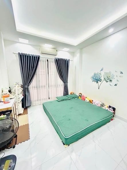 Nhà Dân xây Hoàng Mai. An ninh tốt, gần chợ, trường các cấp Trần Phú - Vừa ở vừa cho thuê