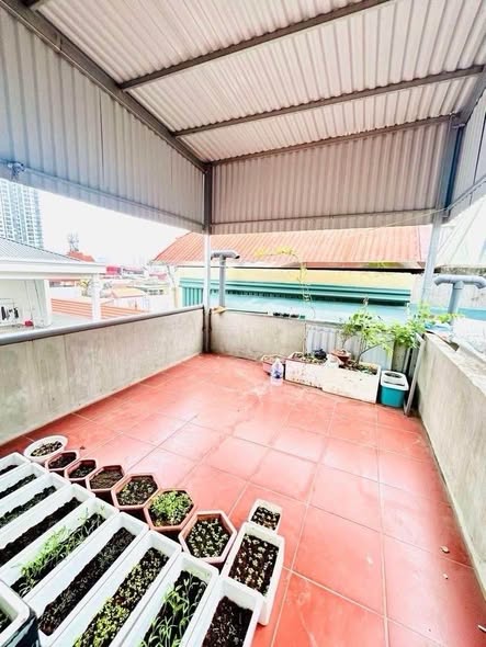 Nhà Dân xây Hoàng Mai. An ninh tốt, gần chợ, trường các cấp Trần Phú - Vừa ở vừa cho thuê