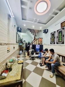 Nhà đẹp Hoàng Mai dân xây, bê tông cốt thép, nhà còn rất đẹp, giá nhỉnh 7 tỷ