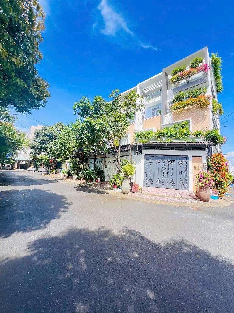 CHỦ NHIỆT BÁN- GIẢM SÂU 600 TRIỆU, CHỈ 8,6 TỶ- NHÀ GÓC 2 MẶT TIỀN, 3 TẦNG- KHU VIP TAM BÌNH, THỦ ĐỨC