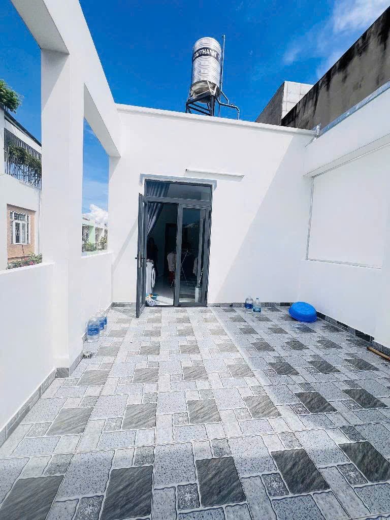 CHỦ NHIỆT BÁN- GIẢM SÂU 600 TRIỆU, CHỈ 8,6 TỶ- NHÀ GÓC 2 MẶT TIỀN, 3 TẦNG- KHU VIP TAM BÌNH, THỦ ĐỨC