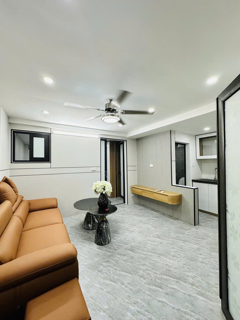 Bán nhà ngõ ô tô Đại La, 42m2, 5 tầng, 12.7 tỷ