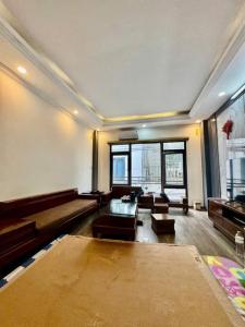 Bán nhà ngõ ô tô tránh phố Giải Phóng, DT 50m2, 15.5 tỷ