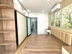 Bán nhà ngõ 41 Phố Vọng, 40m2, 5 tầng, 12.3 tỷ