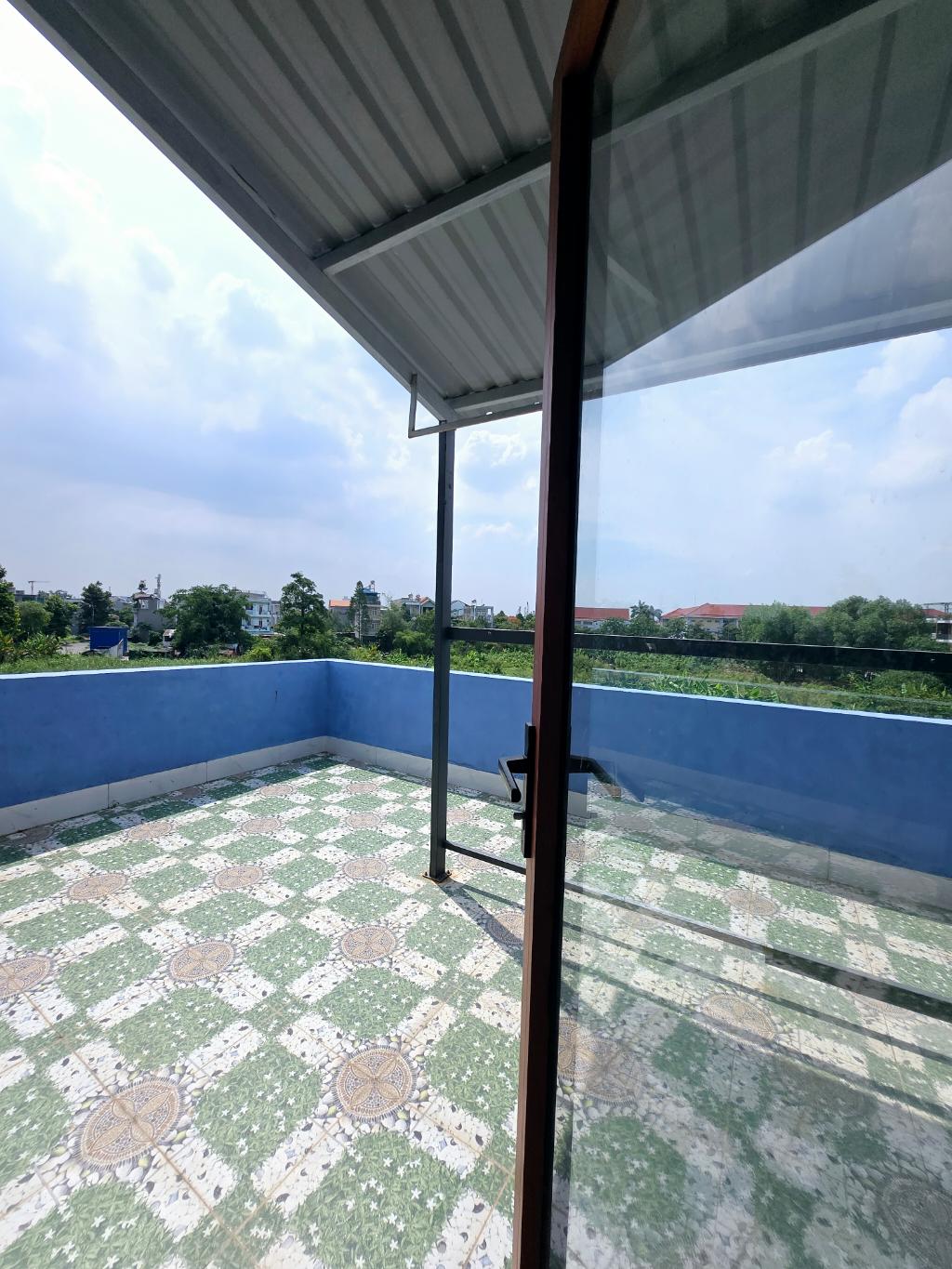 Mặt tiền KDC Long Sơn Quận 9, 5x18 3 tầng BTCT kiên cố, nhà mới đẹp ở ngay, nhỉnh 6 tỷ TL