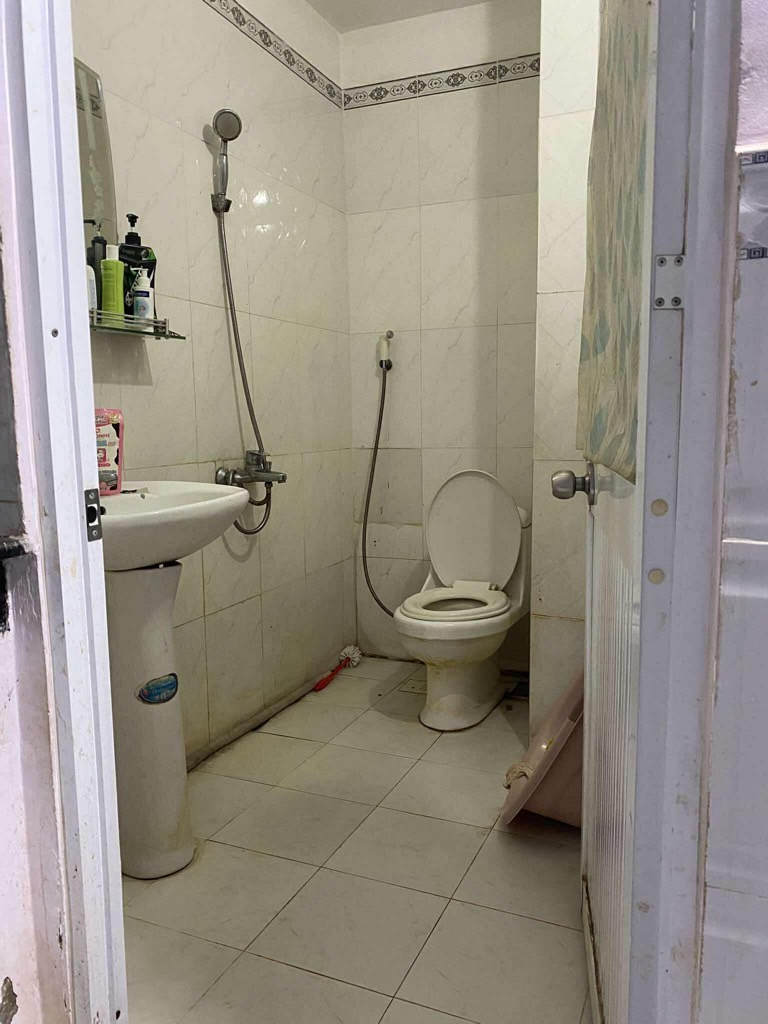 Bán nhà HXH Long Bình Quận 9, 93m2 ngang 9.5m tiện xây mới, , vị trí đắc địa, chỉ 7 tỷ TL