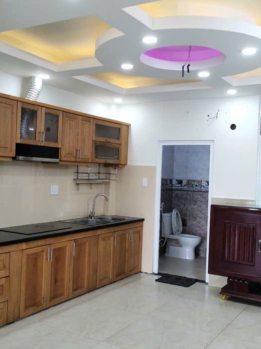 Bán nhà 5 tầng BTCT kiên cố 4.3 x 15, mặt tiền đường Thới An 30m, Quân 12, chỉ 8.95 tỷ