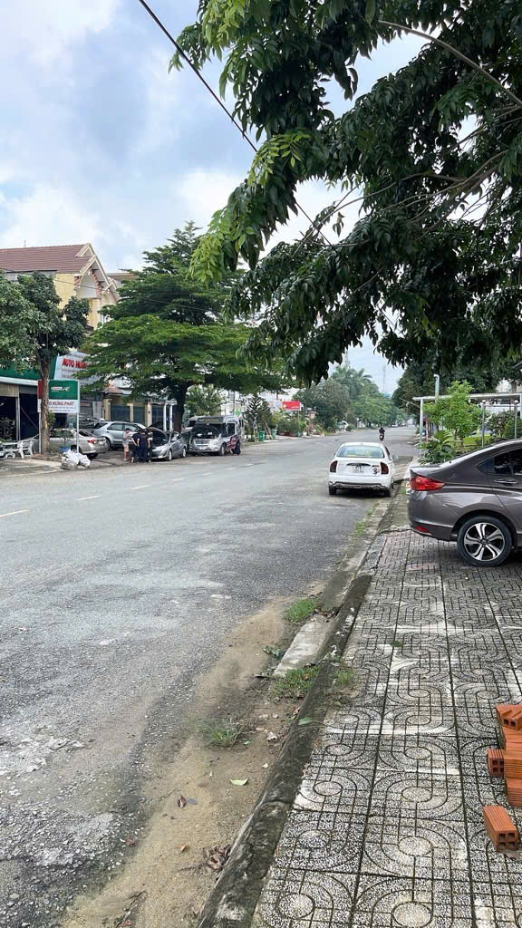 Bán Biệt thự kdc Phú Nhuận, 4 tầng, Lê Thị Riêng, 200m2, 10x20m, 16.5 tỷ