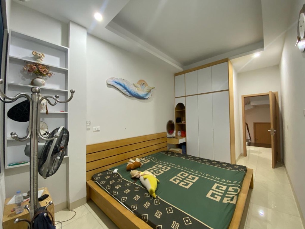 BÁN NHÀ KIẾN HƯNG - NHÀ MỚI Ở NGAY - NGÕ THÔNG - CÁCH Ô TÔ 20M