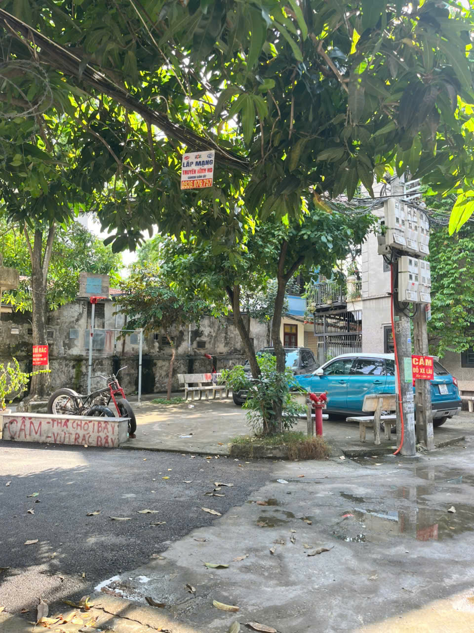 BÁN ĐẤT TẶNG NHÀ DIỆN TÍCH 33M2 TẠI NGỌC THỤY 2 MẶT TIỀN Ô TÔ TẢI ĐỖ CỬA