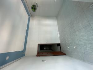 BÁN NHÀ GẦN MẶT TIỀN ĐƯỜNG LÊ VĂN KHƯƠNG - HẺM OTO, 2 SẸC DỄ TÌM - DÂN TRÍ TỐT - 2 TẦNG - 4×10- 3,2 TỶ.