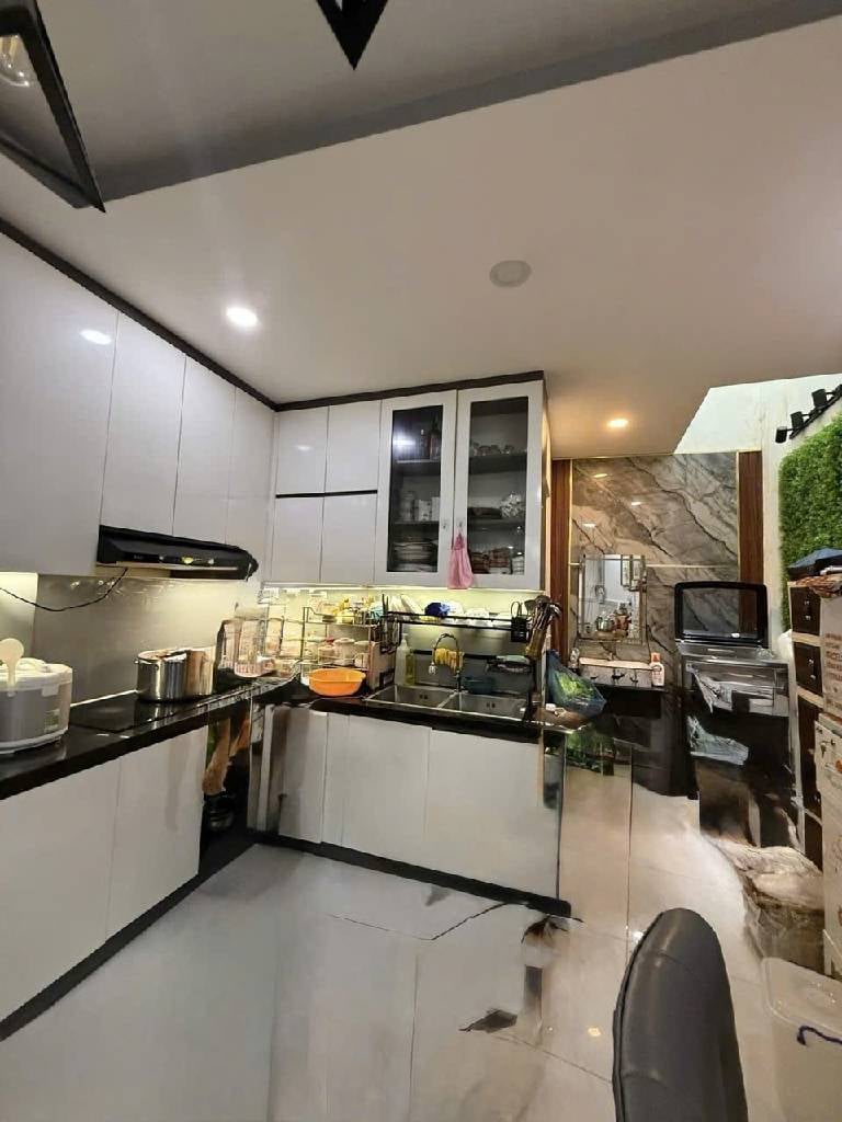 Nhà đẹp Âu Dương Lân - gần chợ, trường học - nhỉnh 5 t.ỷ