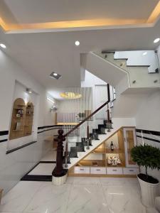 TÂN BÌNH KHU SÂN BAY - HXH THÔNG, DTSD 69M2 2 TẦNG ĐÚC THẬT 2PN, SỔ A4 HOÀN CÔNG ĐỦ, TẶNG NỘI THẤT, CHÀO CHỈ 4.X TỶ TL.✍️✍️
