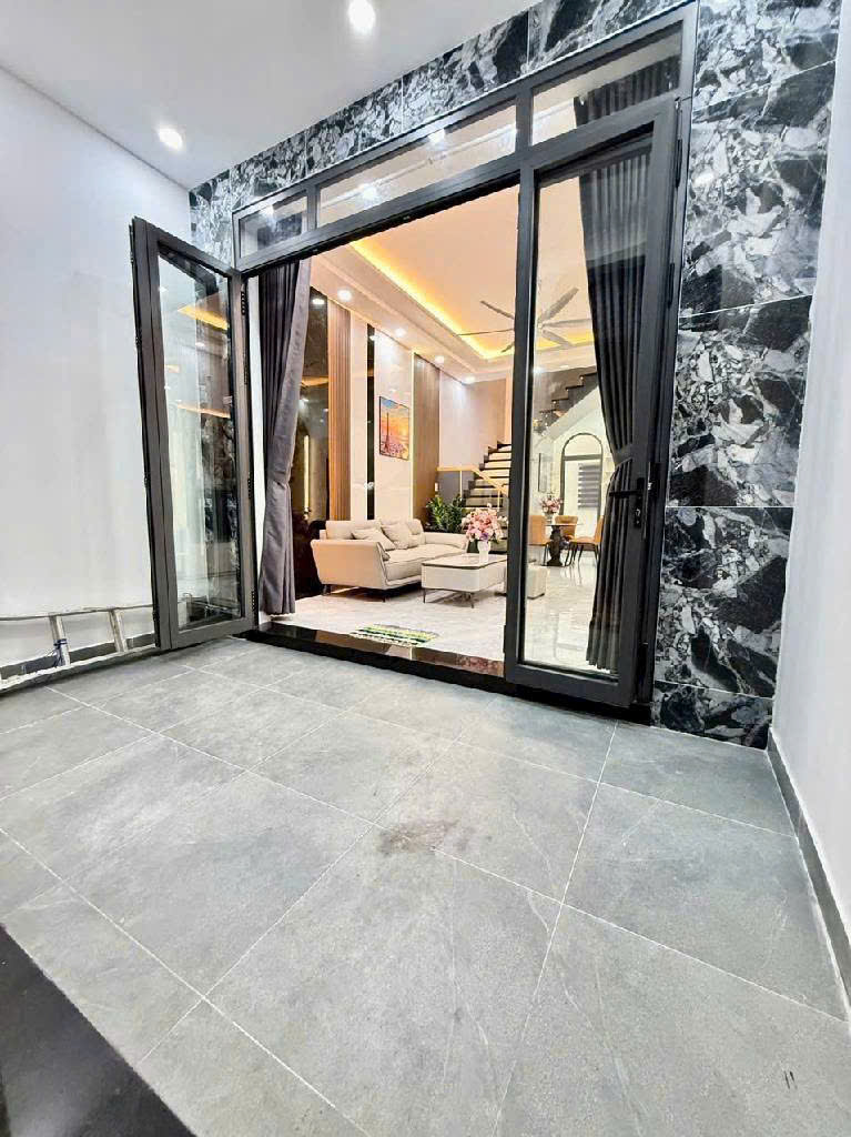 LÔ GÓC 2 MẶT XE TẢI ĐS 1 - 63m2 5 TẦNG  - CÁCH 1 CĂN RA VIEW SÔNG - NHỈNH 7 TỶ Mô tả: