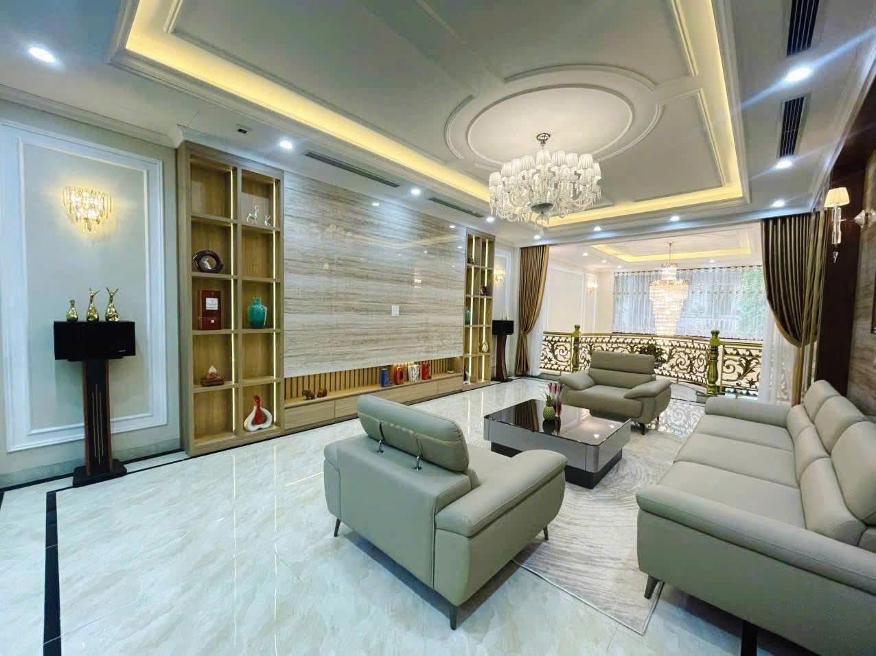 BÁN NHÀ VỊ TRÍ ĐẮC ĐỊA PHỐ CỔ NHUẾ