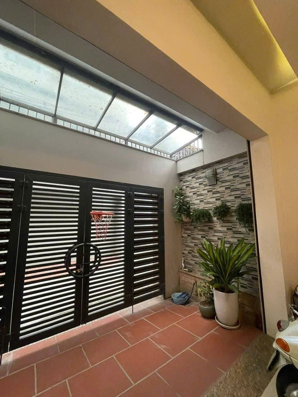 BÁN GẤP NHÀ CỔ NHUẾ