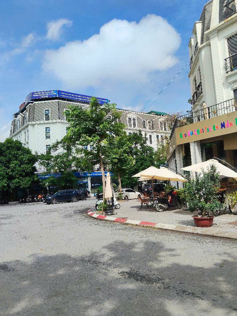 Nhà phố bán gấp
