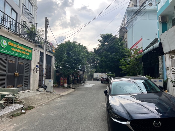 BÁN NHÀ QUẬN 12 - ĐỐI DIỆN UBND Q12- PHÙ HỢP LÀM CĂN HỘ- KHÁCH SẠN- CHO THUÊ VĂN PHÒNG- THIẾT KẾ HIỆN ĐẠI