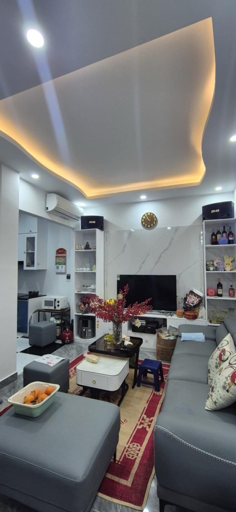 Bán nhà mặt ngõ ô tô đỗ cửa
