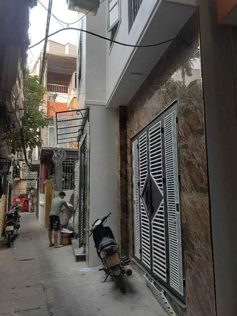 NHÀ YÊN HÒA - CẦU GIẤY  40m2 6 tầng 9.2 tỷ (Có thương lượng )