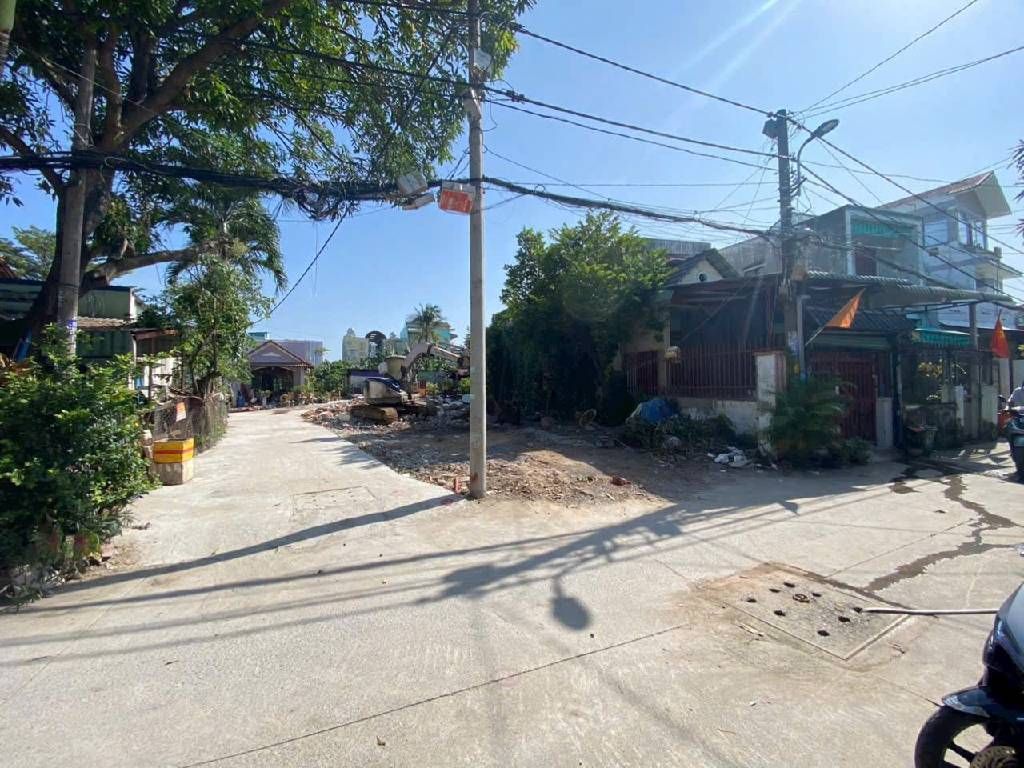 BÁN CĂN GÓC HẺM XE TẢI NGAY LINH TÂY THỦ ĐỨC, 93M2, GIÁ 4.9 TỶ.