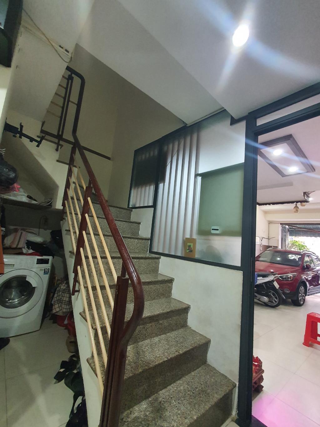 BÁN NHÀ MẶT TIỀN KINH DOANH ĐƯỜNG SỐ 8. LING TRUNG. TP THỦ ĐỨC