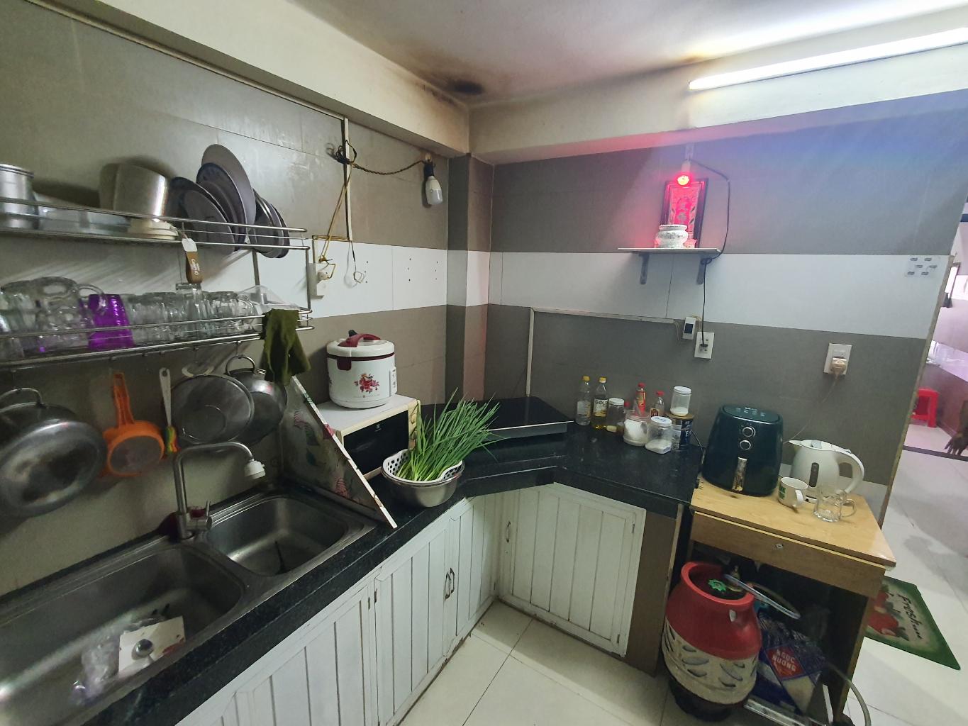 BÁN NHÀ MẶT TIỀN KINH DOANH ĐƯỜNG SỐ 8. LING TRUNG. TP THỦ ĐỨC