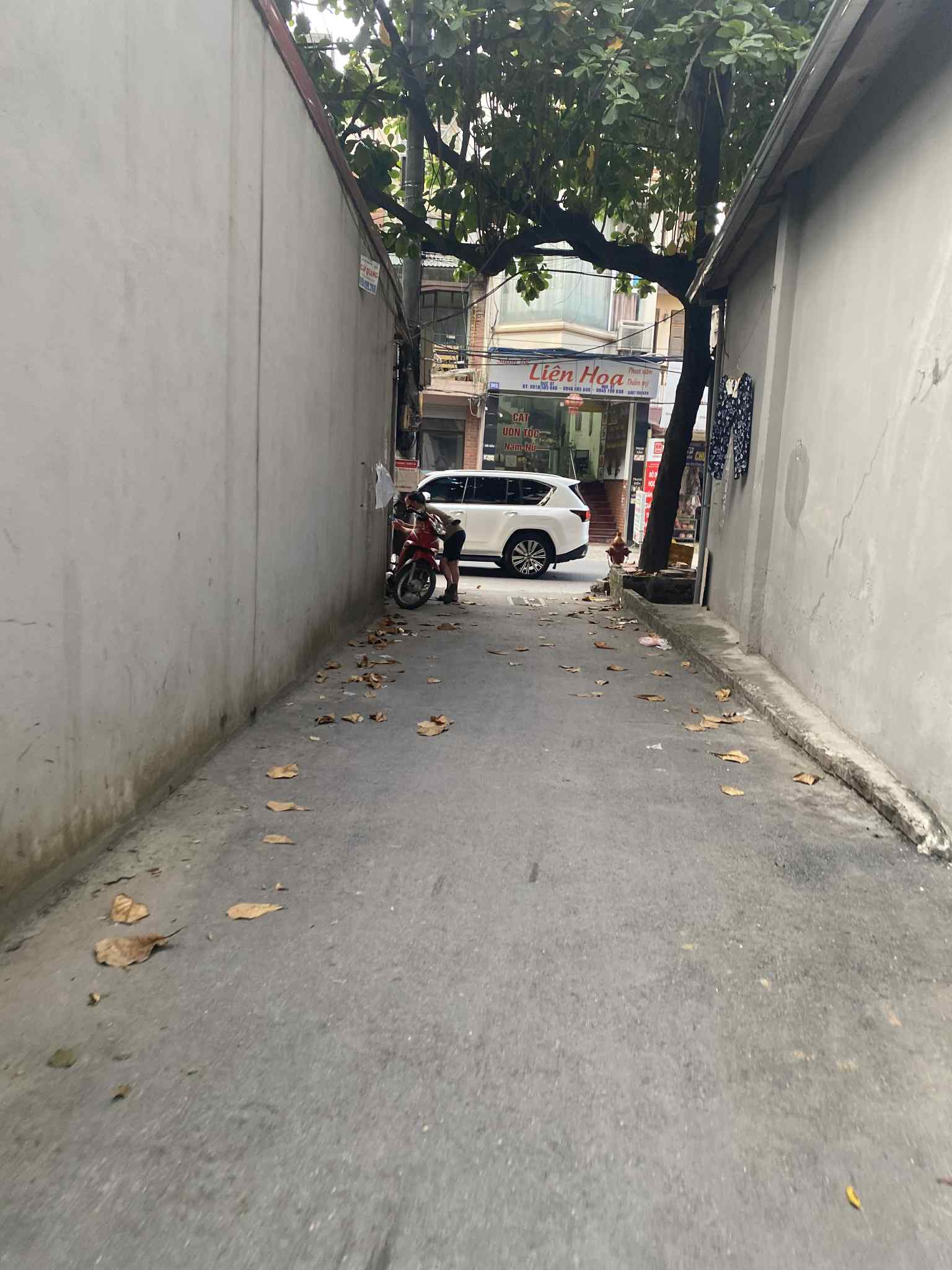 Bán nhà Tây Mỗ 5 tầng, pháp lý sổ đỏ chính chủ sẵn sàng giao dịch, nhà xây mới 2025, phân lô đẹp,  thoáng , 3 bước ra phố, số đẹp,  nở hậu, giá nhỉnh 8 tỷ.