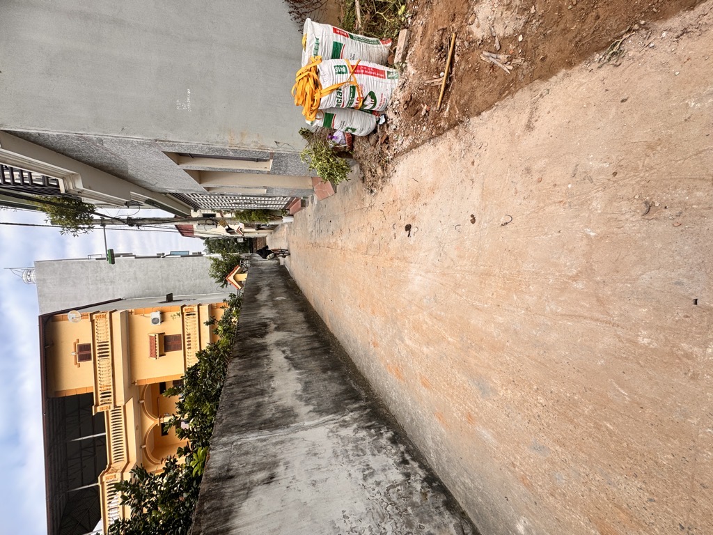 NHÀ DÂN XÂY CHẮC CHẮN - ĐỂ Ở CHO THUÊ ĐỀU TỐT - VỊ TRÍ ĐẸP - NGÕ NÔNG